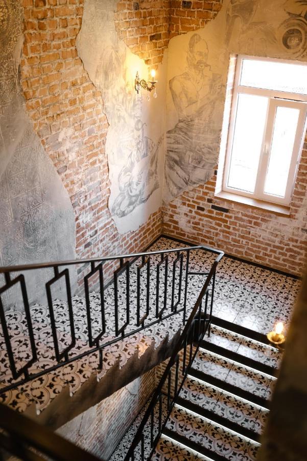 Hotel Dynasty Kamjanyi Potoki Kültér fotó